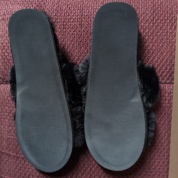 Steve Madden Dreamer Black faux fur Slippers, size large ( 11" long),NEW IN BOX - Picture 4 of 5